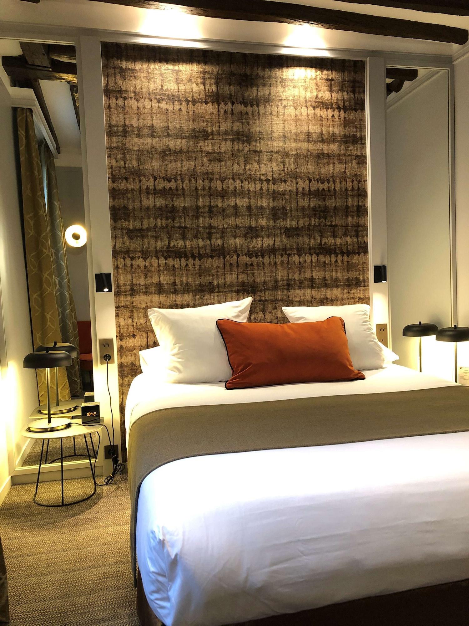 Hotel Western Sydney Opera 3*